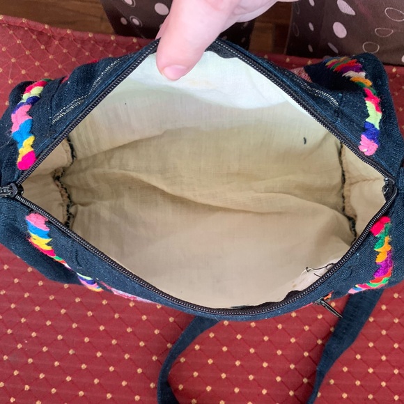 Embroidered bag - Picture 2 of 4